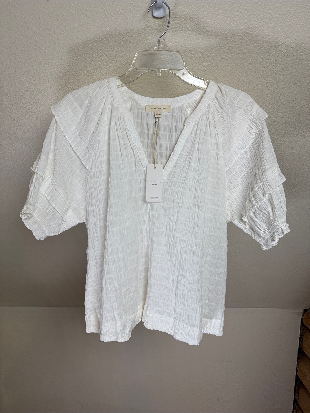 GRADE & GATHER NWOT White Smocked Top, Size Small